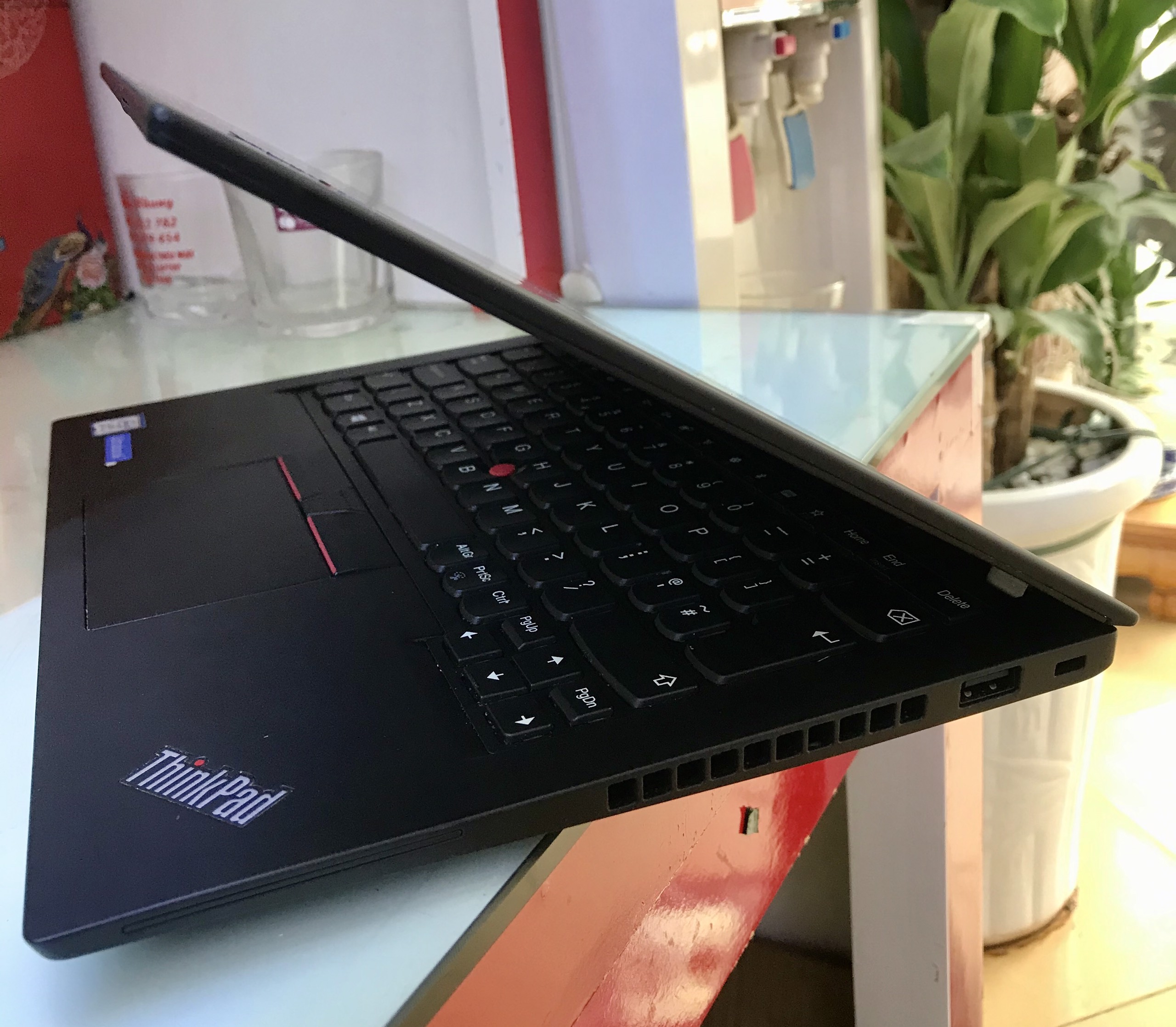 Lenovo Thinkpad X280 Ultrabook nhỏ gọn